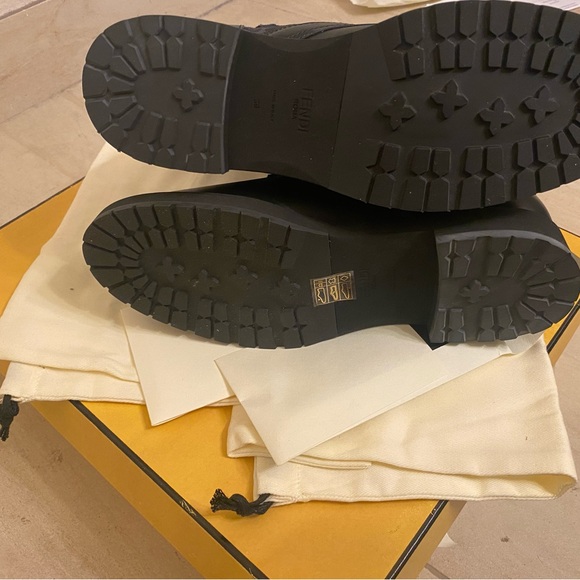 Fendi boots - Picture 3 of 4